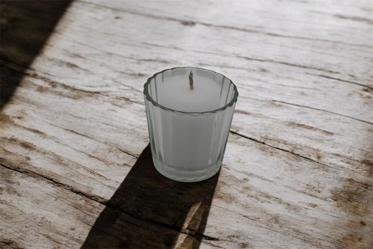 Veladora en vaso votivo de cristal