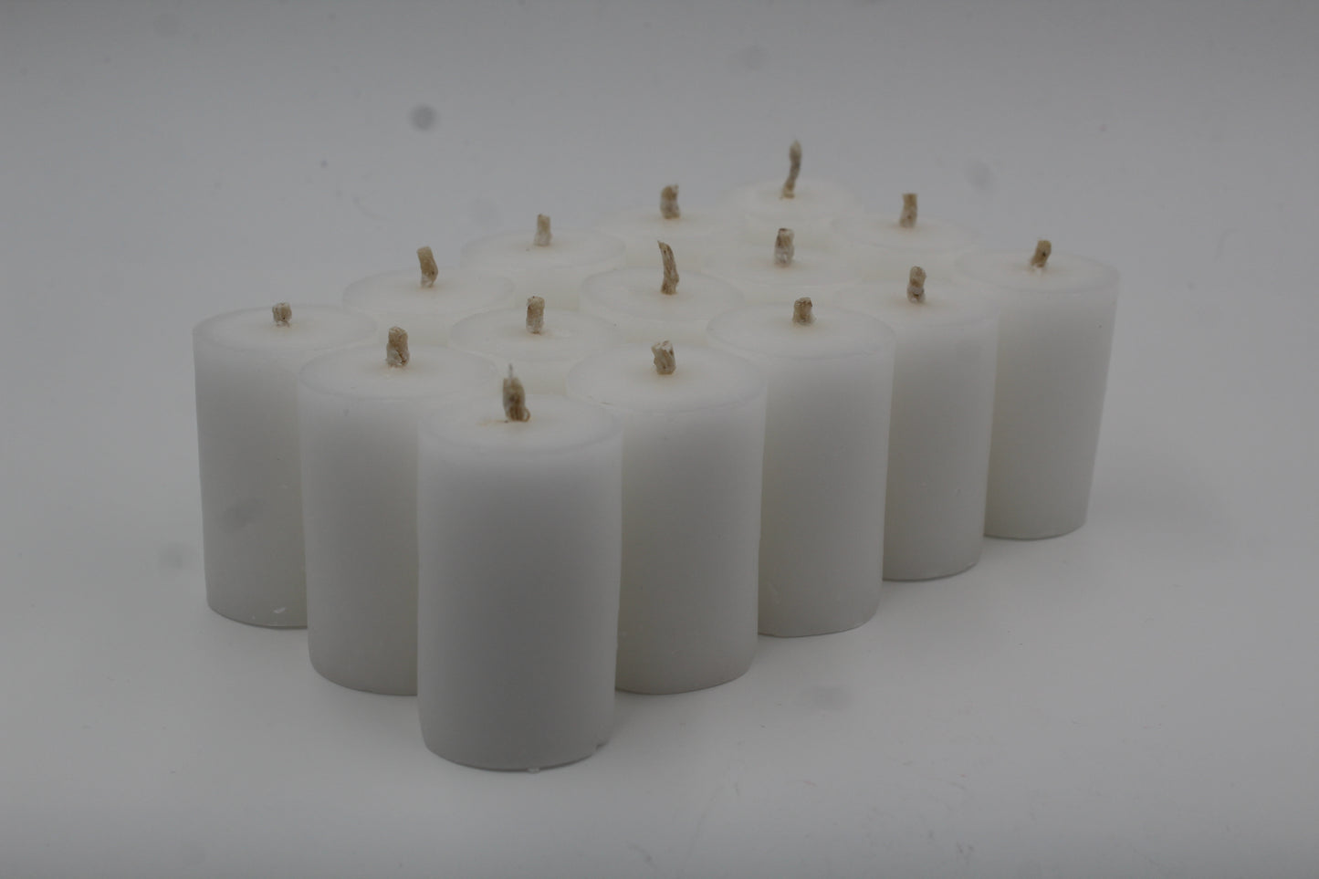15 velas en forma de cirio 4x6 cm