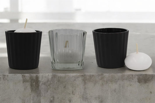Vela flotante en vaso estriado