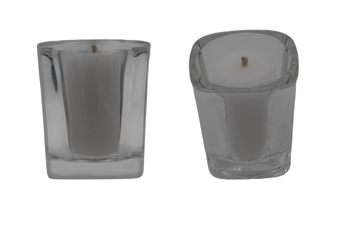 Vela blanca envase cuadrado de cristal